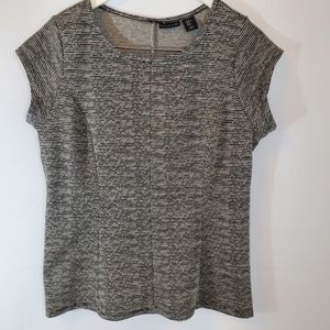 Tahari Sleeveless blouse